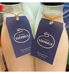 Mælk 1 liter uhomogeniseret gårdmælk INKL. FLASKE, KiSbæk, afhentes med egen flaske/beholder, ONSDAG-LØRDAG